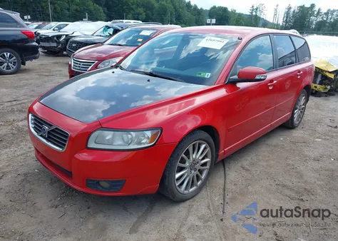 2010 Volvo V50 2.4I z USA, uszkodzony, nr VIN YV1382MW8A2559442
